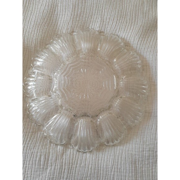 Anchor Hocking  deviled egg platter - Picture 2 of 5